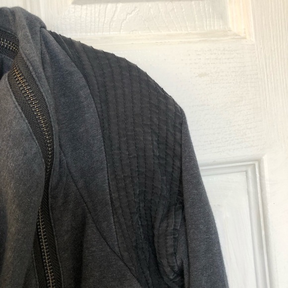 Lululemon Sway cowl-neck jacket, charcoal grey, size 4 - Picture 4 of 11